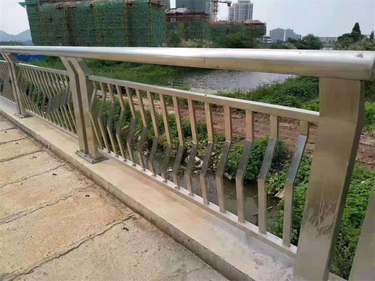 不銹鋼護(hù)欄